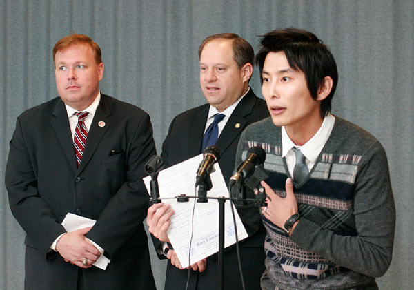 Halloran touts city plan for assistance in heating