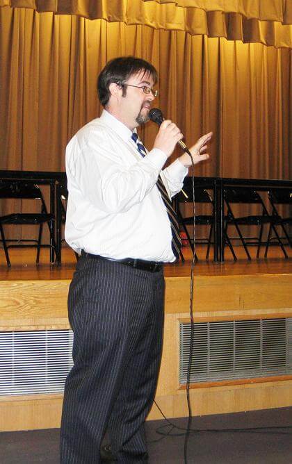 Maspeth residents clash over proposed school