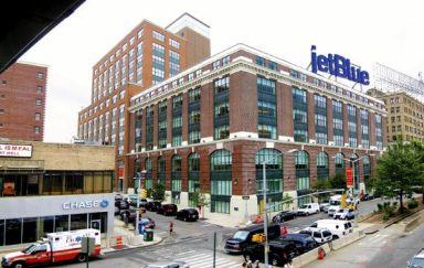 JetBlue wants to build 40-ft. sign on LIC location