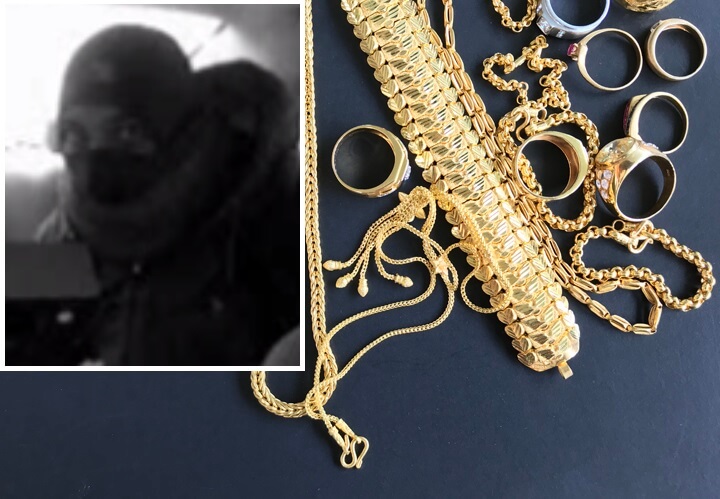 Gold jewelry for personal accessories