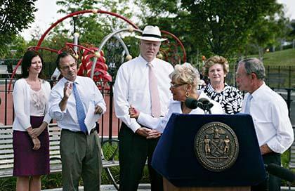 Mayor opens new park in Maspeth on gas tank site
