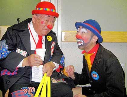 Clowns bring cheer to patients at Elmhurst Hospital