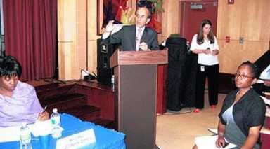 Teachers blast Klein at Jackson Heights meeting