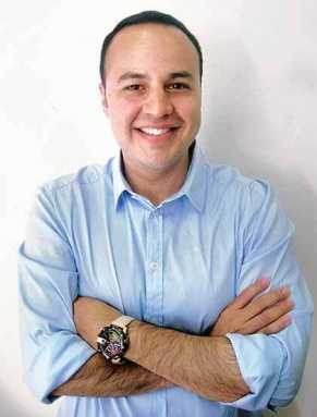 Moya contends new faces needed to help community