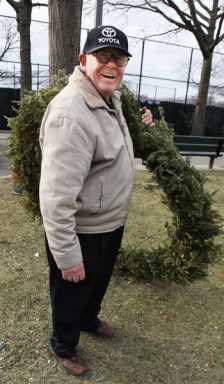 Volunteers lend a hand at Juniper MulchFest