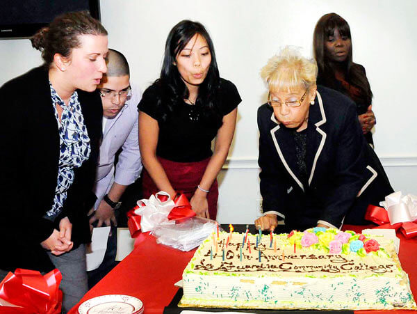 Honor students connect at LIC college’s 40th birthday