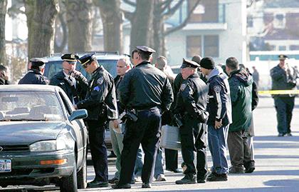 Cops hunt for killer of 2 men in Jamaica