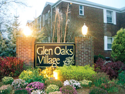 Glen Oaks tenants look for answers to blackout