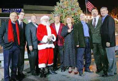 Bayside ushers in new holiday look More dramatic lighting on Bell Boulevard designed to bring shoppers to strip