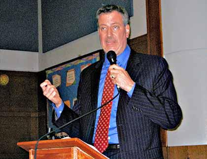 De Blasio blasts blizzard and DOE at CB 13 meet