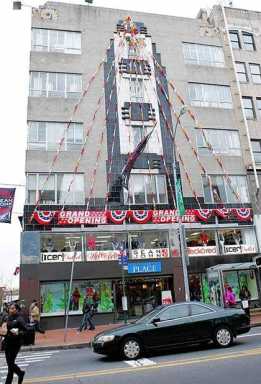 New shops signal prosperity for downtown Jamaica: CB 12