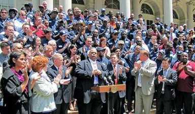 Elmhurst Dairy drops suit against Starbucks