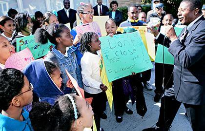 Leaders protest library budget