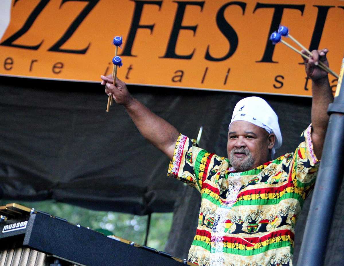 Artists jazz up St. Albans Park