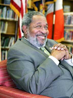 Wills to propose renaming a street for late Tom White