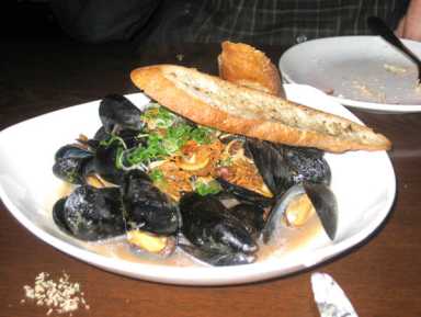 Salt & Fat: Sunnyside’s recession-friendly ‘Wow’