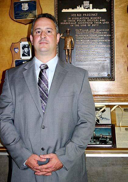 103rd cop saves flight attendant after Hawaii call