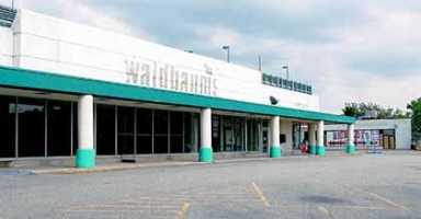 Leaders differ on Fairway opening