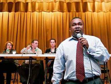 Dist. 24 slams DOE at forum on funds plan