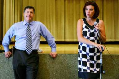 Weprin holds meeting to back city teachers