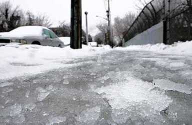 City never shoveled many Maspeth walks: Civic