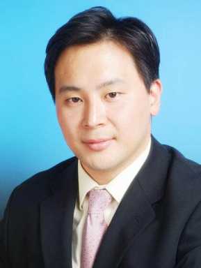 Paterson staffer joins race