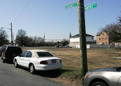 Aqueduct auction plan causes mixed reactions