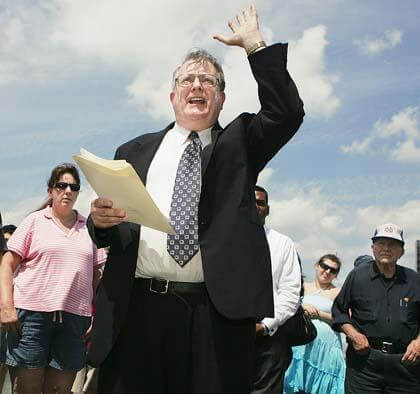 Maspeth protests trash train plan