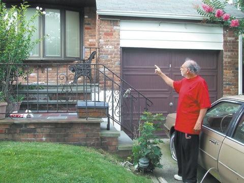 Oakland Gardens home attracts vermin