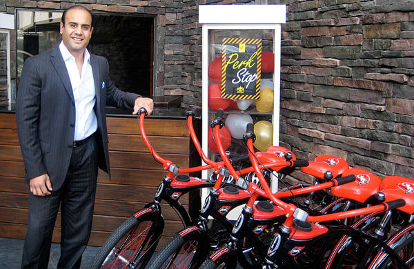 LIC hotel offers tourists $10 western Qns. bike rentals