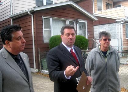 Addabbo calls for foreclosure action