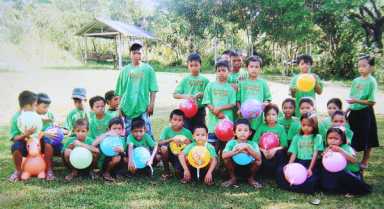 Sacred Heart alumns help out orphans
