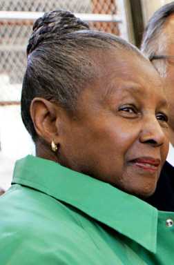 DOE lays off workers   from crowded schools