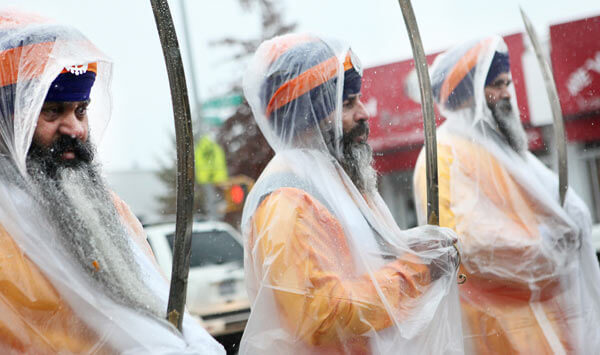 Sikhs brave snow during procession