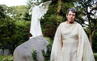Actors raise the dead at Maple Grove Cemetery event