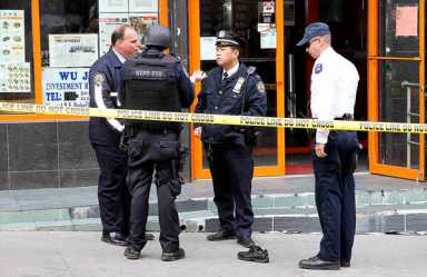 Police investigate stabbing in Flushing