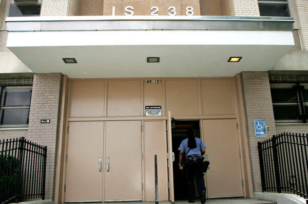 Boro Middle school teacher had affair with teen student: DA