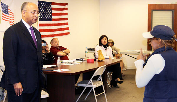 Thompson visits NE Queens Multicultural Democratic Club