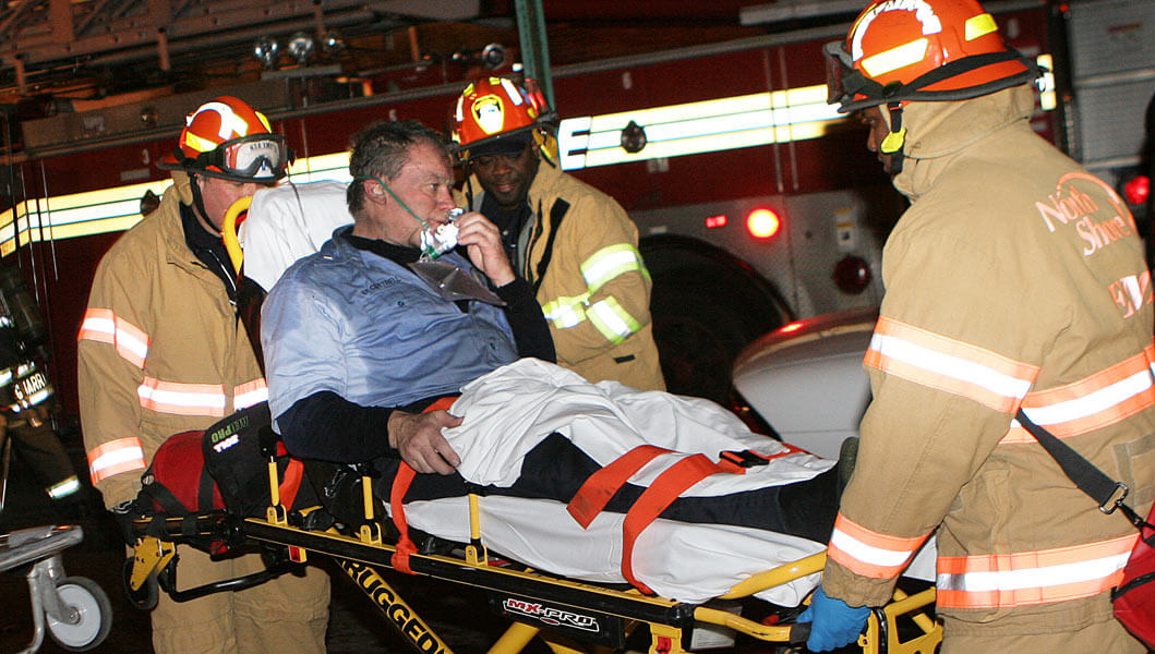 Kew Gardens Hills blaze injures 10 firefighters (with VIDEO)