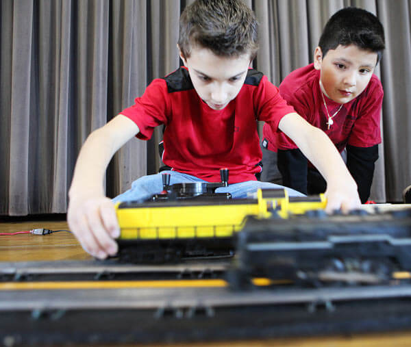 Model train enthusiasts meet in Howard Beach