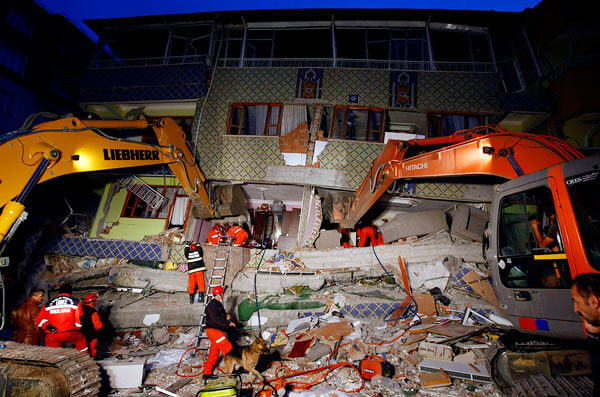 Turkish arrival worried for family after quake