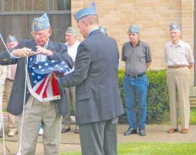 Bayside church gets new flag