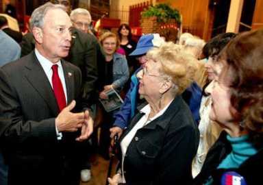 Bay Terrace group hosts mayoral foes