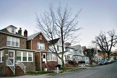 Scam targets homes in NE Queens neighborhoods