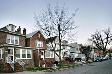 Scam targets homes in NE Queens neighborhoods