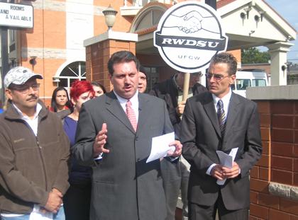 Queens hotels do not pay workers well: Addabbo