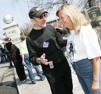 Bayside activists protest lack of security at Fort Totten