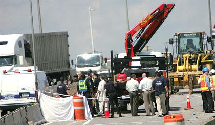 Crane on Throgs Neck Bridge pins, kills worker