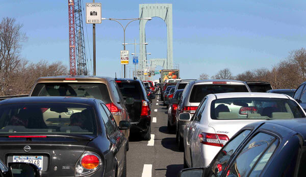 Crash ties up traffic on Whitestone Bridge