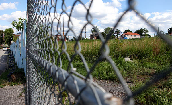 Avella hopes to save Whitestone lot for potential park